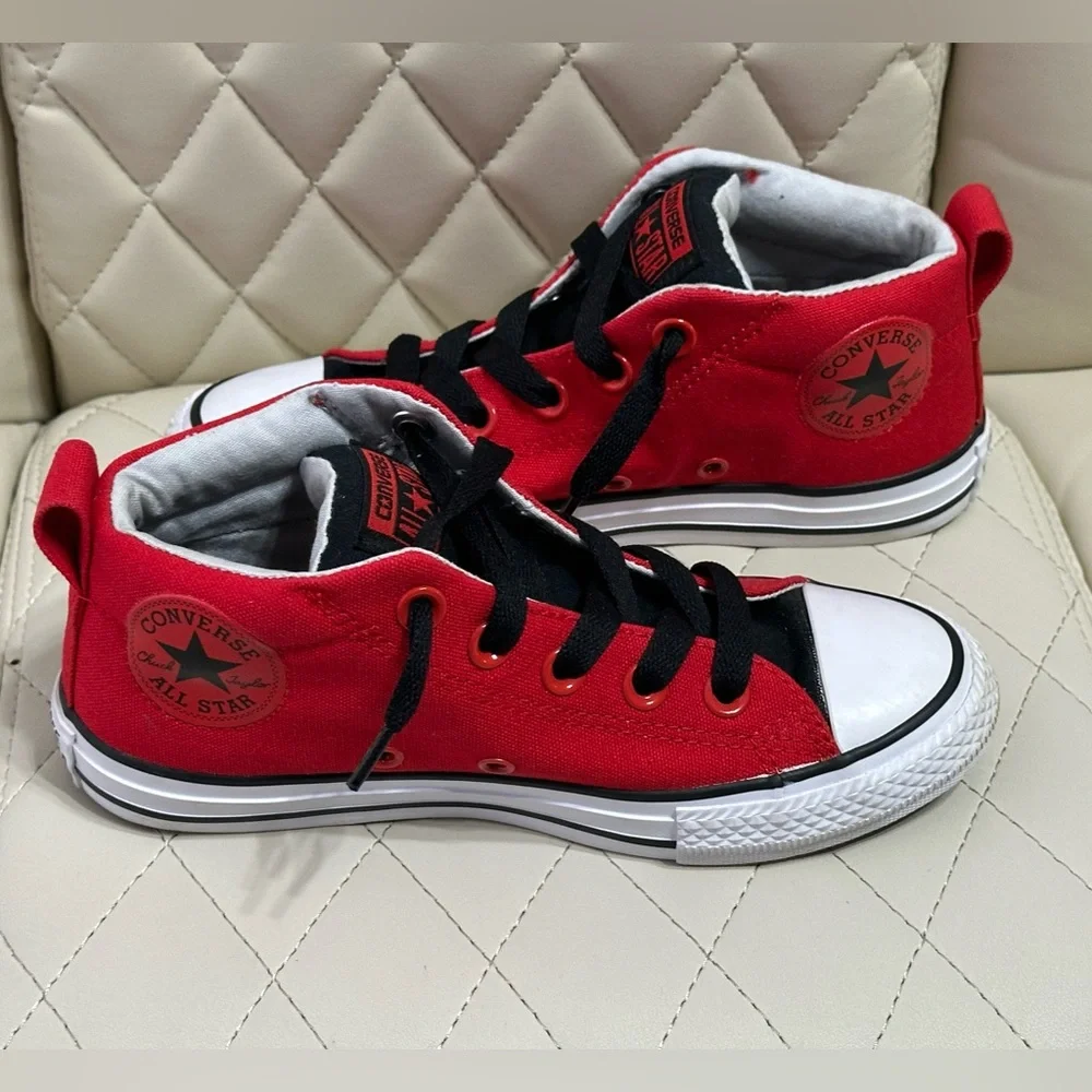 Converse Chuck Taylor All Star Street Mid Youth size 1